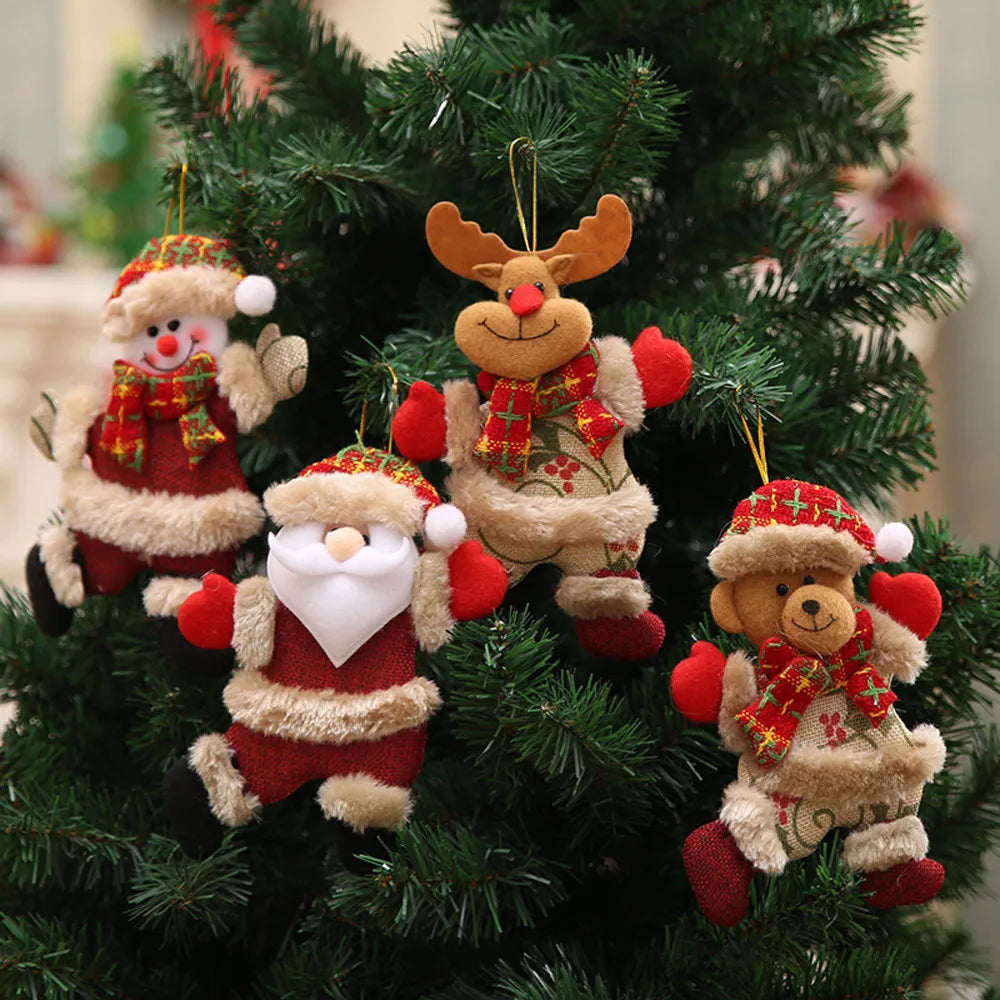 Verschiedene Arten von Weihnachtsdeko einschließlich Schneemann und Weihnachtsmann